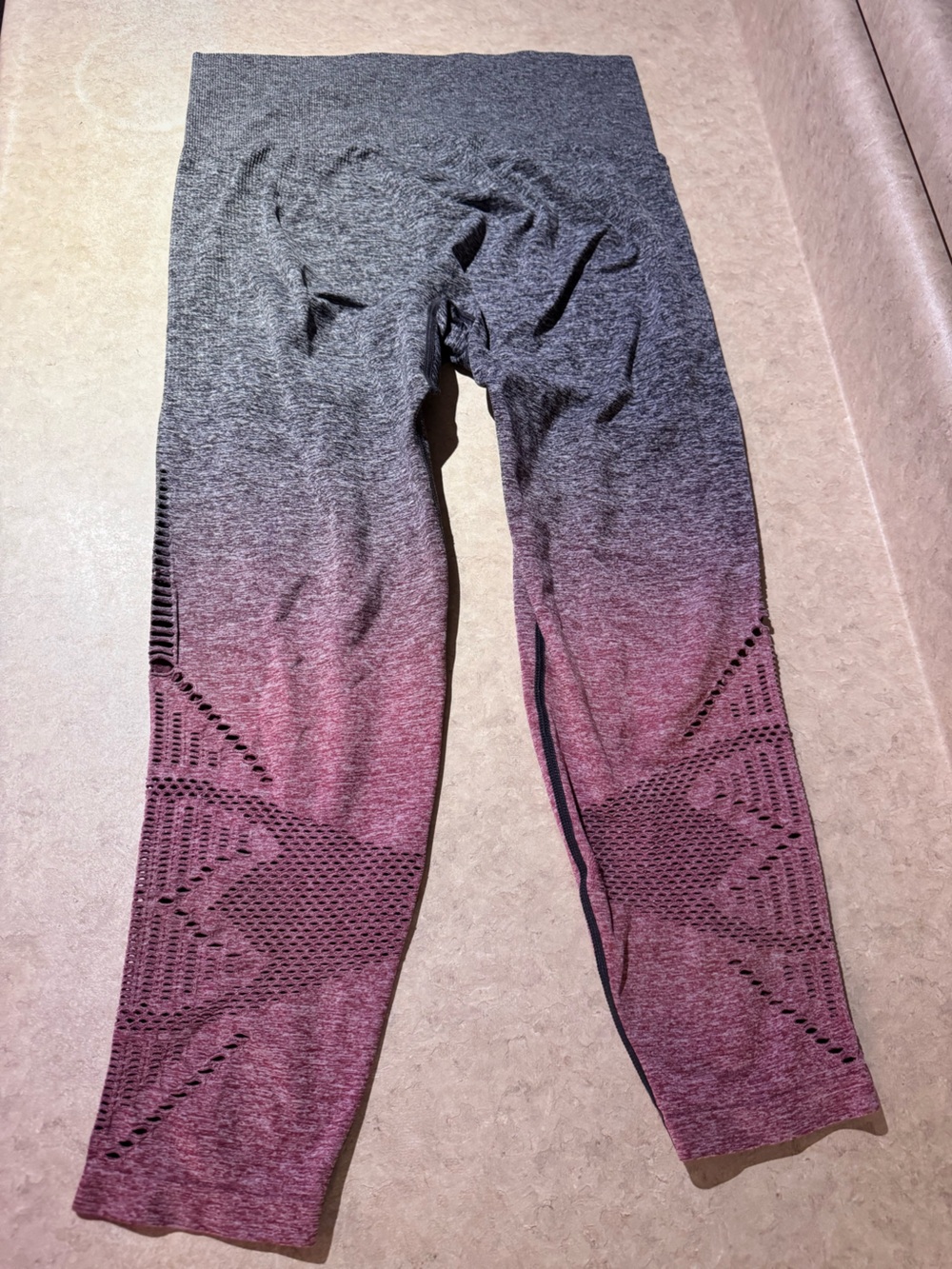 Victoria’s Secret Seamless Ombre Grey to 
Red Active Leggings